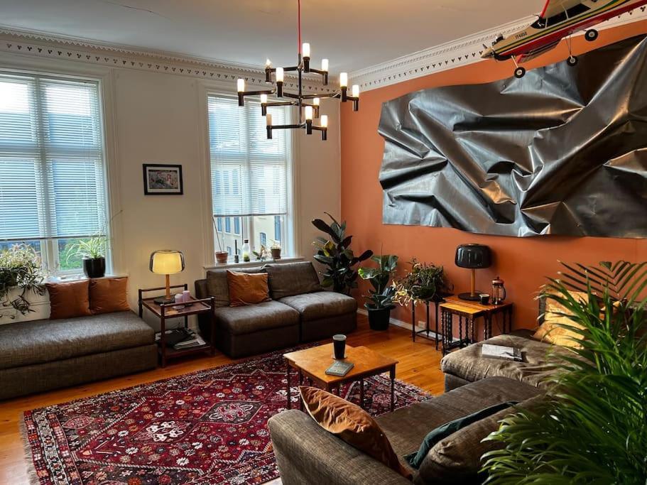 Spacious Historical Art Oasis In The City Center Bergen Ngoại thất bức ảnh